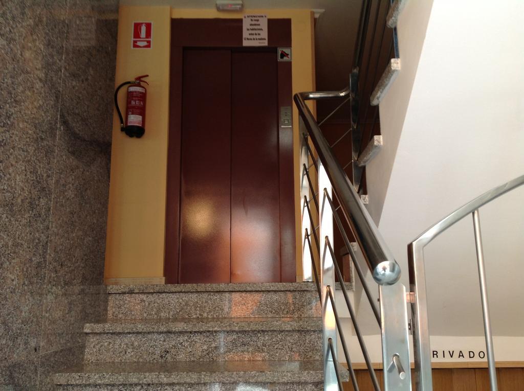 Hostal San Froilan Ла Вирхен дел Камино Екстериор снимка